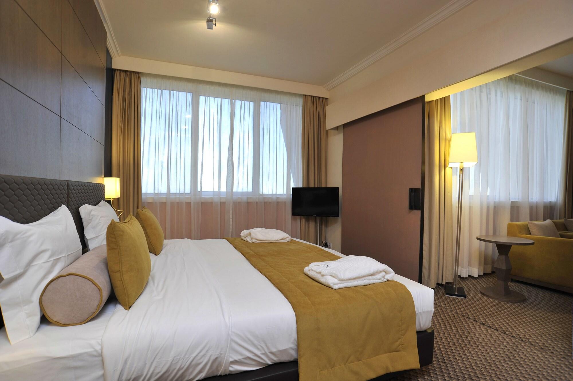 Sopatel Silmande Hotel Уагадугу Екстериор снимка