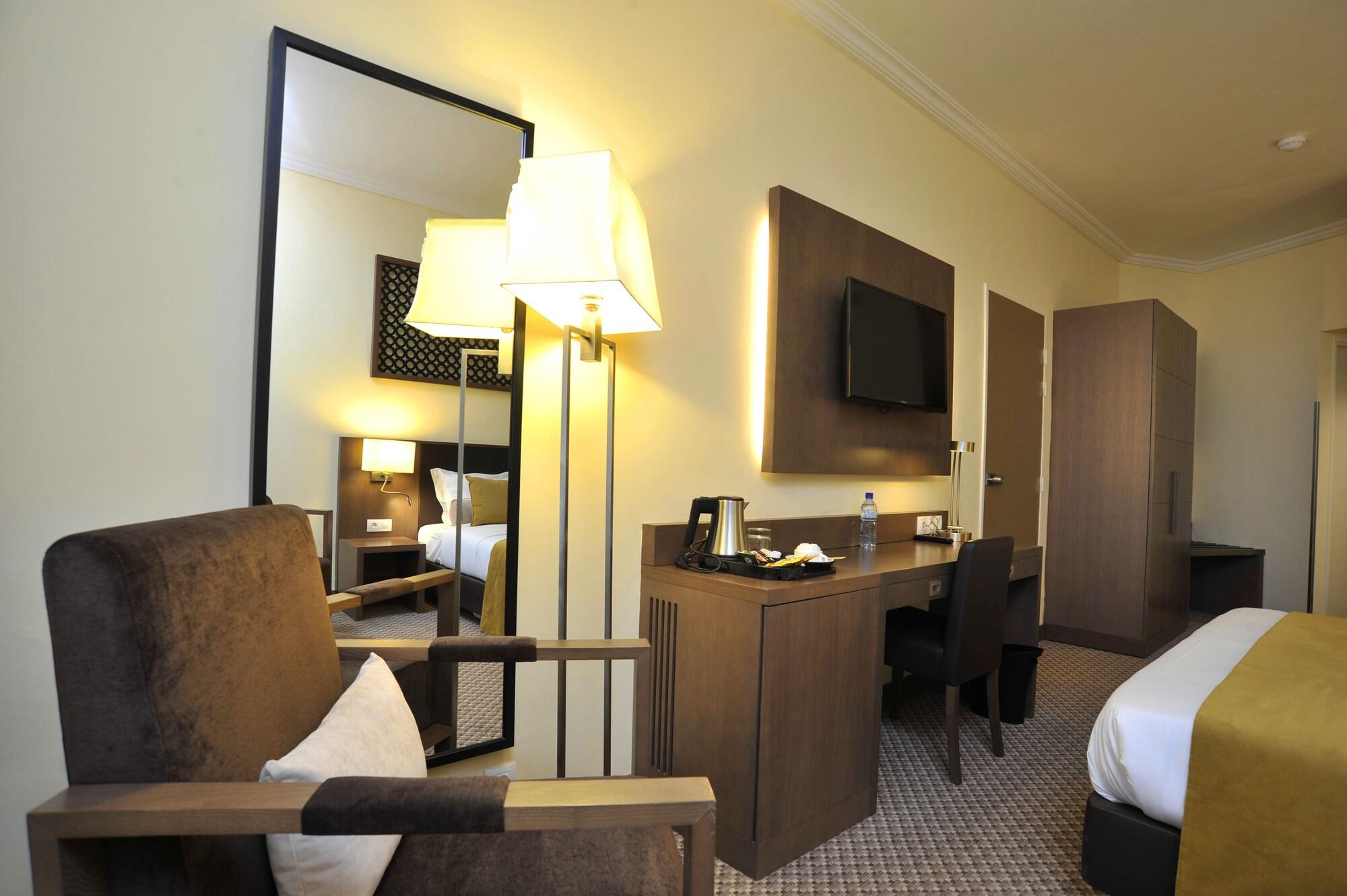 Sopatel Silmande Hotel Уагадугу Екстериор снимка