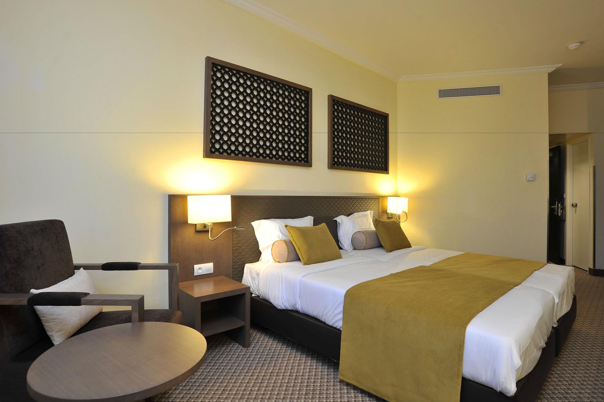Sopatel Silmande Hotel Уагадугу Екстериор снимка
