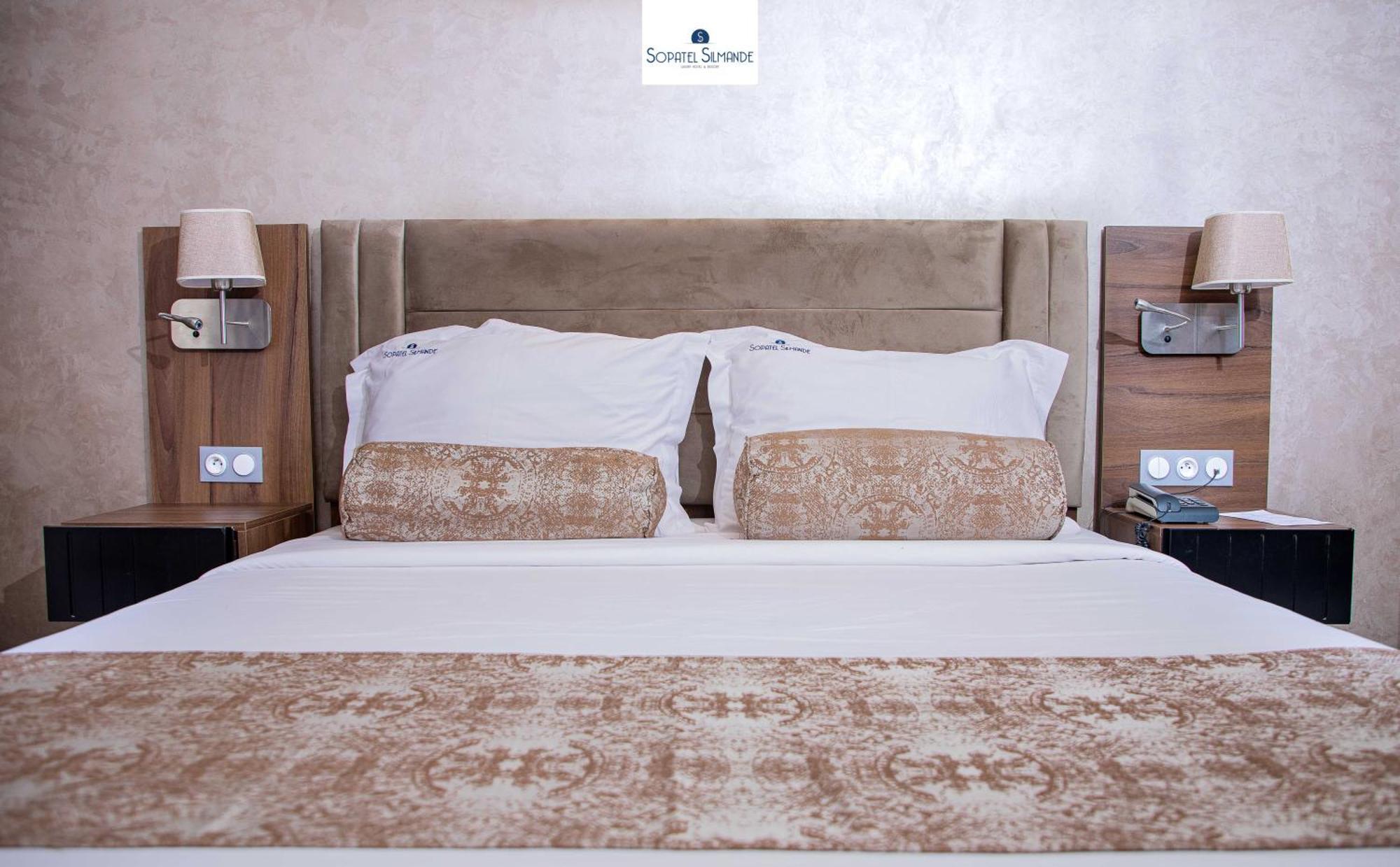 Sopatel Silmande Hotel Уагадугу Екстериор снимка