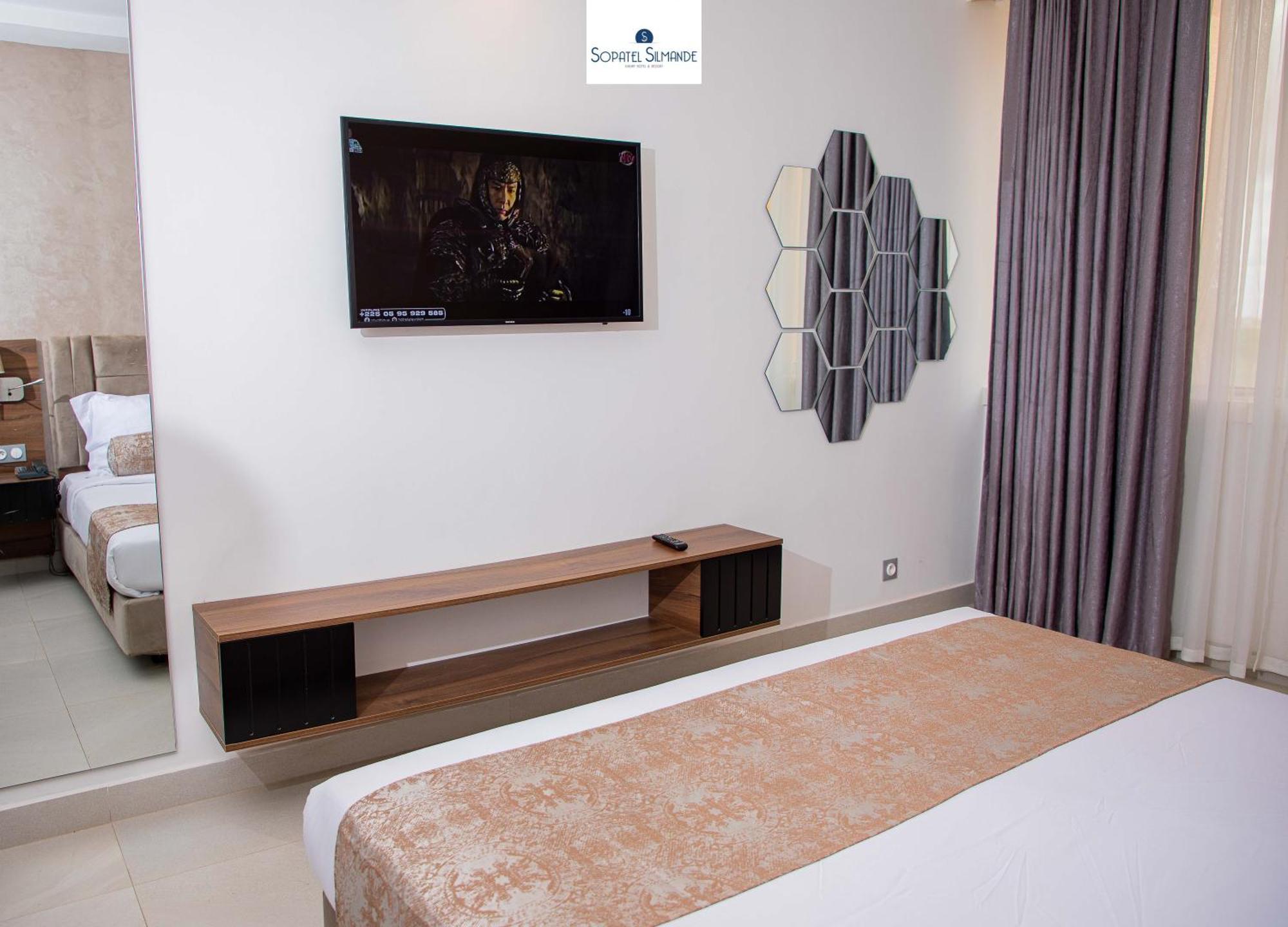Sopatel Silmande Hotel Уагадугу Екстериор снимка