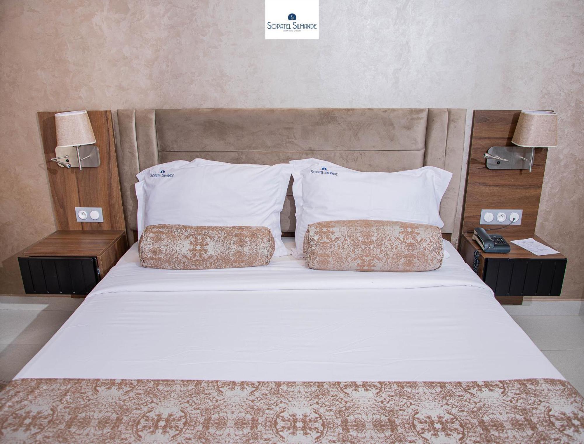 Sopatel Silmande Hotel Уагадугу Екстериор снимка