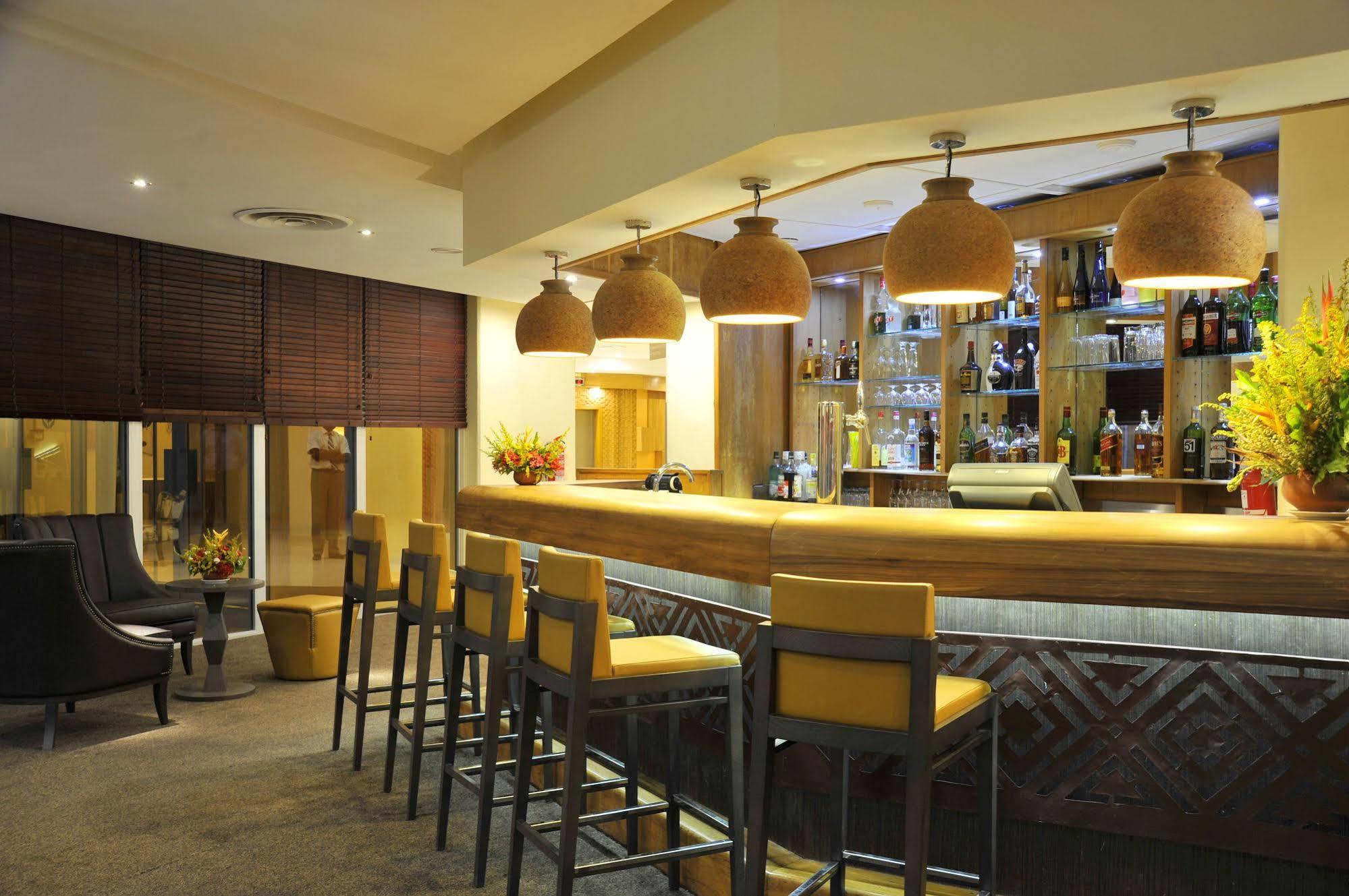 Sopatel Silmande Hotel Уагадугу Екстериор снимка